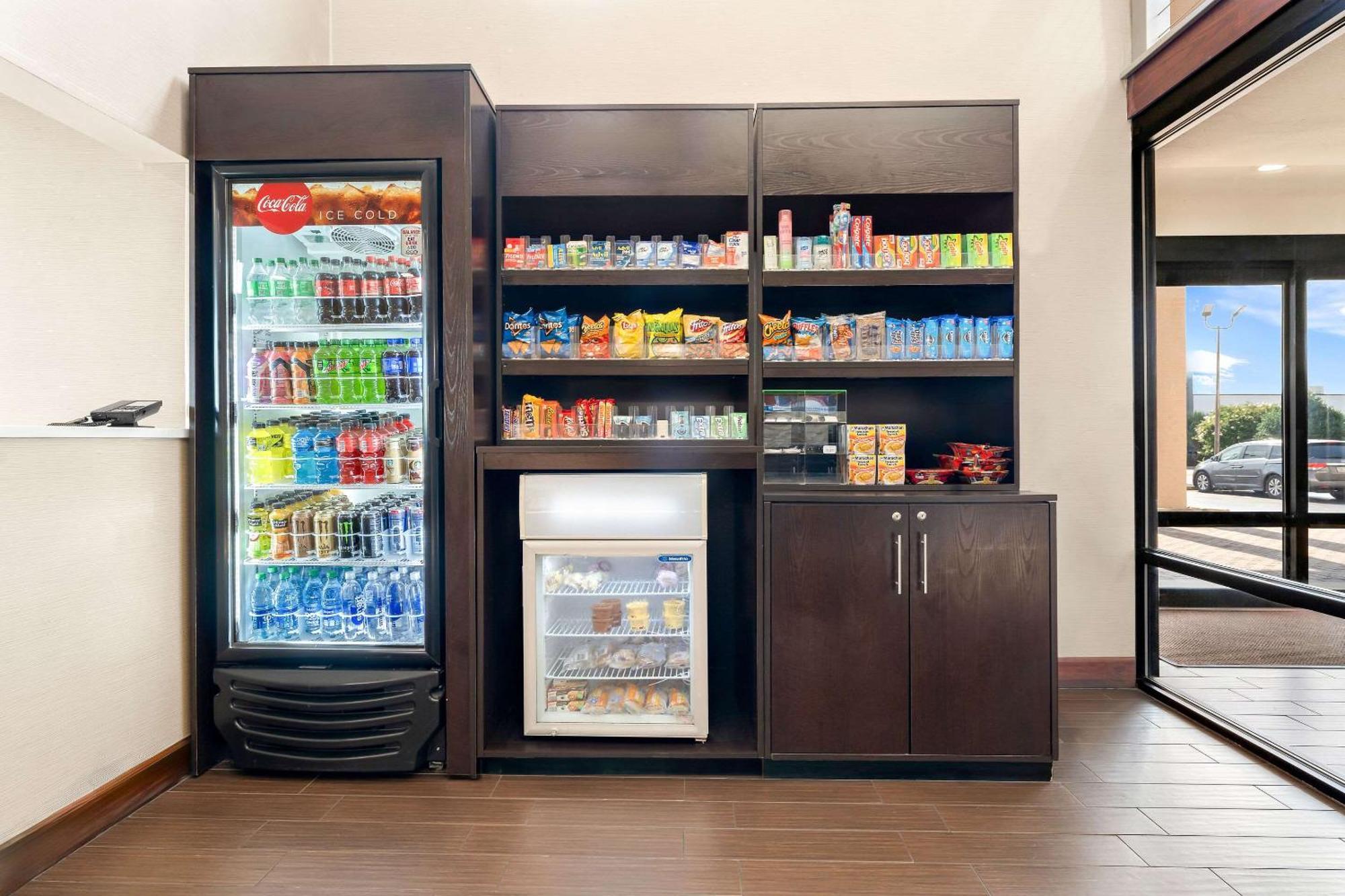 וורנר רובינס Comfort Suites Near Robins Air Force Base מראה חיצוני תמונה
