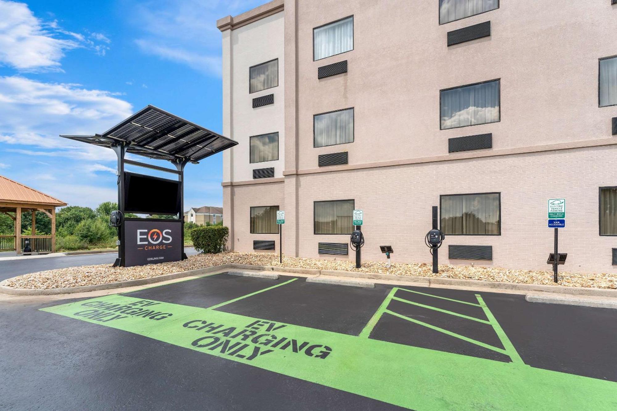 וורנר רובינס Comfort Suites Near Robins Air Force Base מראה חיצוני תמונה