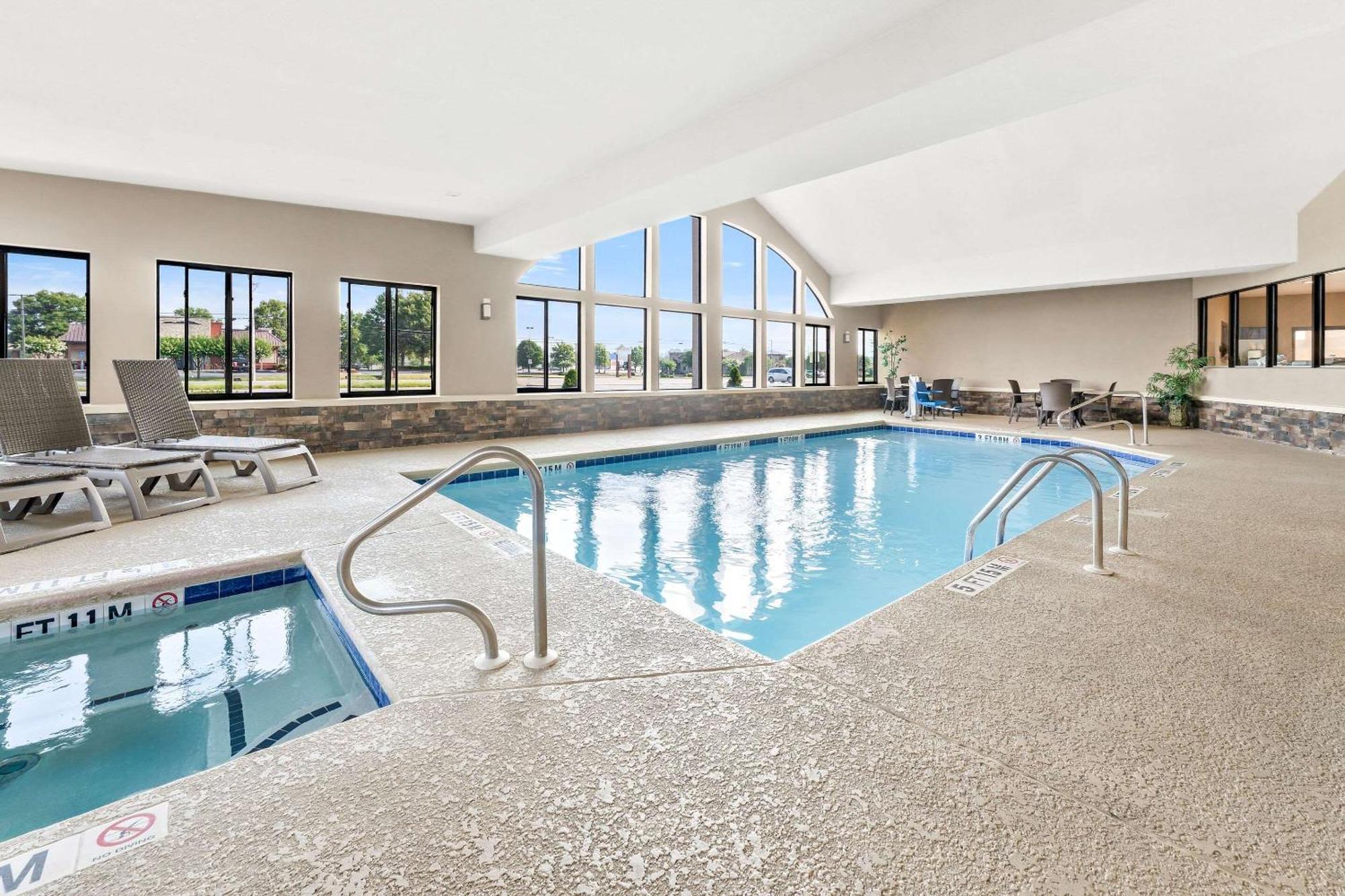 וורנר רובינס Comfort Suites Near Robins Air Force Base מראה חיצוני תמונה