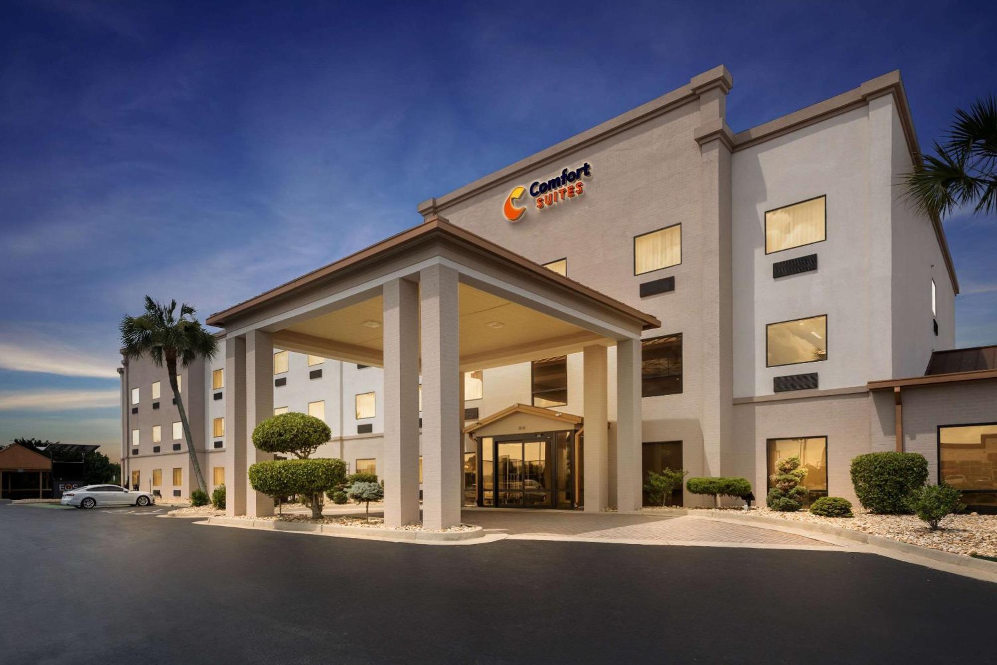 וורנר רובינס Comfort Suites Near Robins Air Force Base מראה חיצוני תמונה